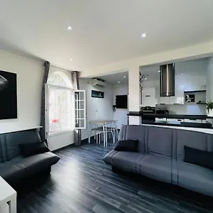 Charmant Deux Pieces Au Calme Appartement