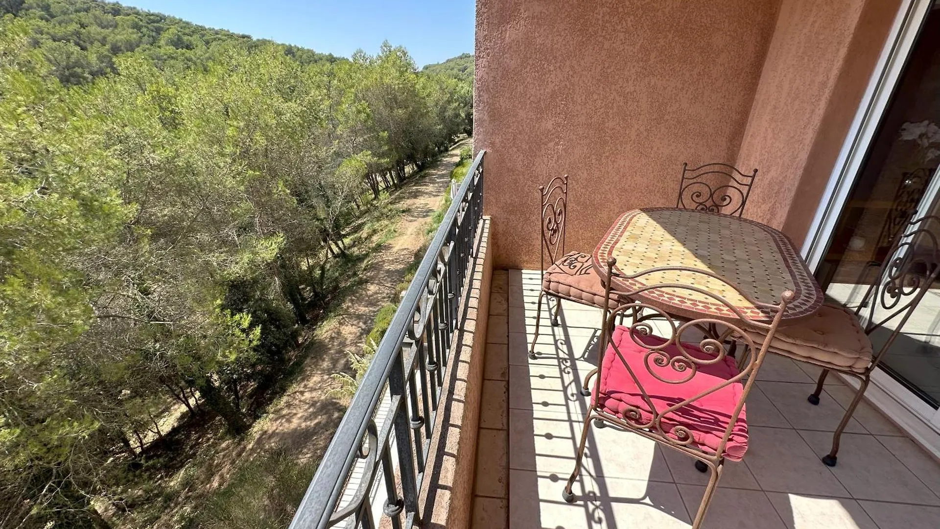 穆然Superbe 3Pieces, Balcon, Garage, Clim, Piscine公寓 公寓 穆然